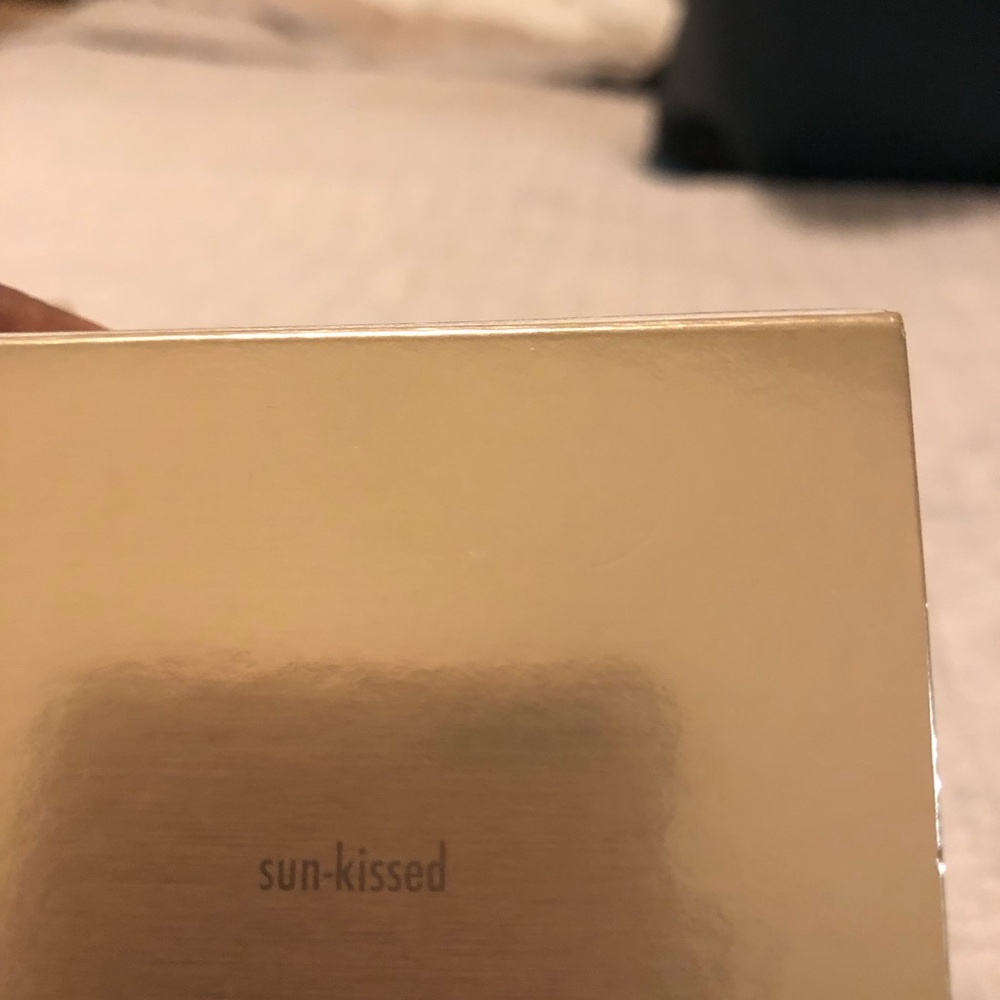 ⬇️ Stila Lingerie Souffle’ Sun Kissed (bronzer) - Picture 8 of 8